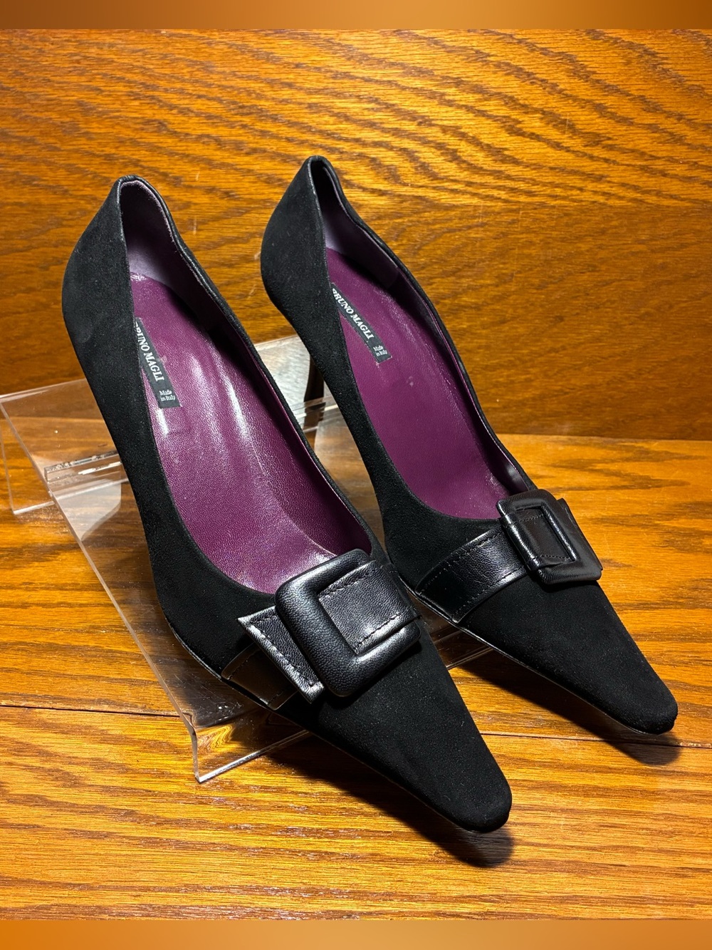 Y2K VTG Bruno Magli Italy Made Black Suede Buckle Pointed Toe Pumps EU 39.5 US 9